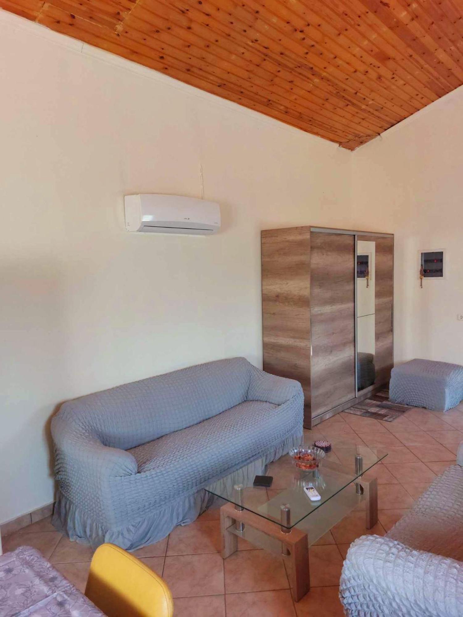 Lagadia House Holiday home *